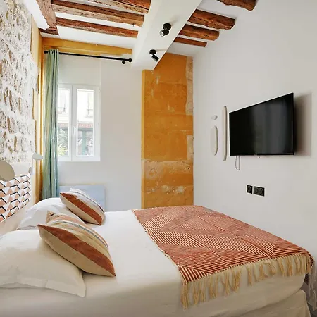 Spacious - 4br-10p - Place Des Vosges Paryż