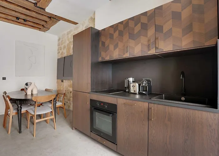 Apartment Spacious - 4br-10p - Place Des Vosges